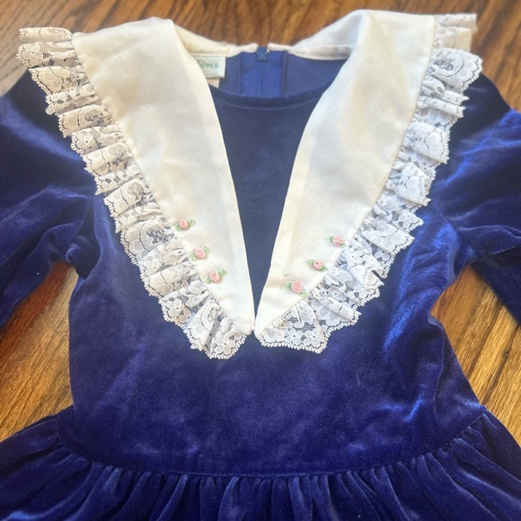 Baby Girl Vintage Rare Editions Blue Velvet Velour and Lace Dress 2T - Picture 3 of 6